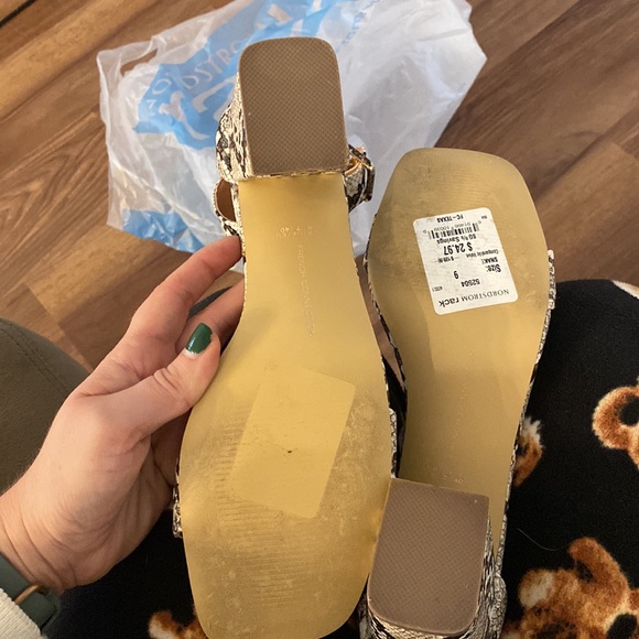 NWT- snake print block heels - Picture 4 of 4